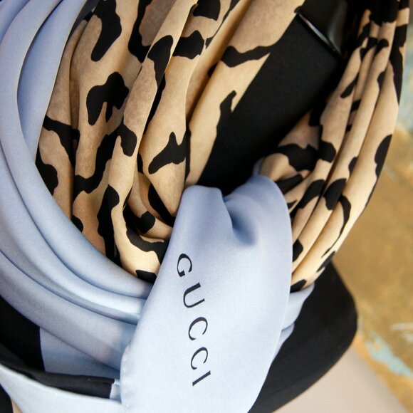 New Gucci Oversize Shawl Leopard Print Silk Blue Wrap Scarf - Picture 13 of 16